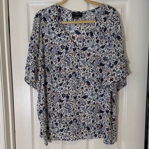 Premise Navy and White Floral Blouse